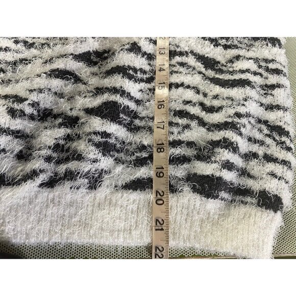 Mudd Juniors Women's White Grey Striped Long Sleeve Pullover Sweater Sz XL - Picture 7 of 7